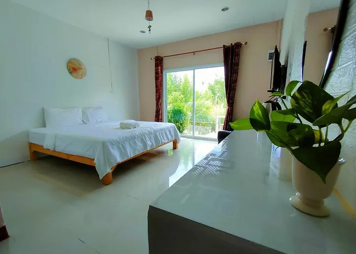 บ้านไม้หอมรีสอร์ท 4*