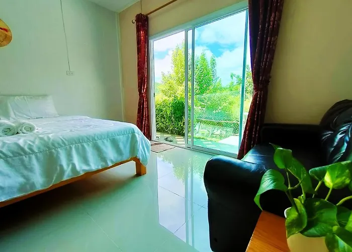 บ้านไม้หอมรีสอร์ท บ้านพัก สวนผึ้ง