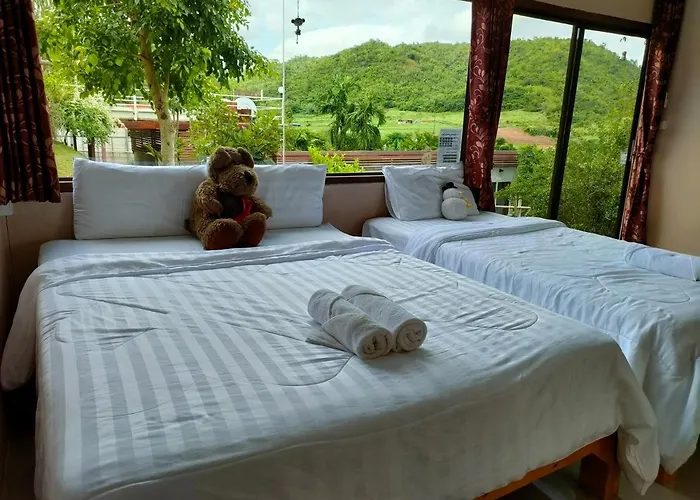 บ้านไม้หอมรีสอร์ท