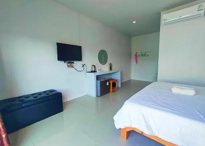 บ้านพัก บ้านไม้หอมรีสอร์ท 4*