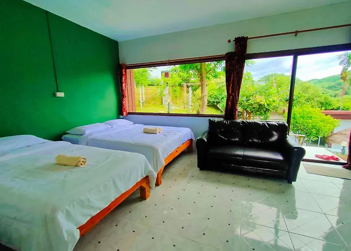 บ้านไม้หอมรีสอร์ท 4*