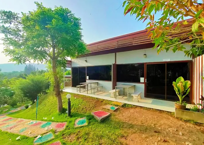 บ้านไม้หอมรีสอร์ท บ้านพัก