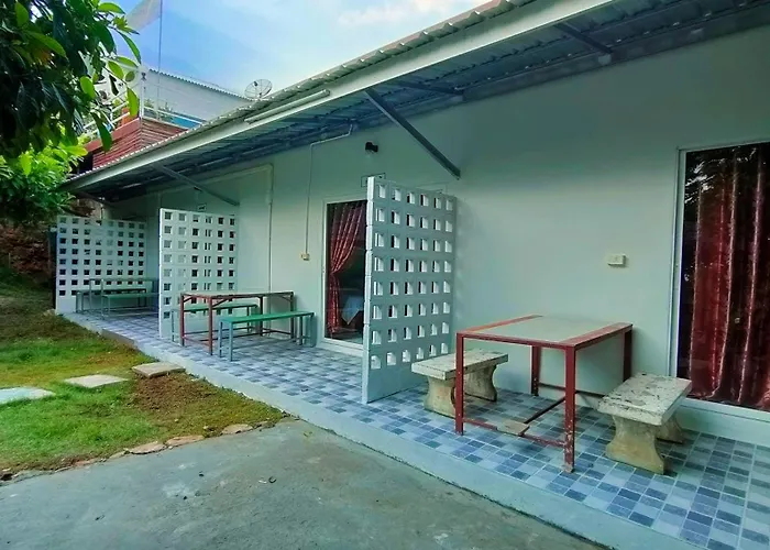 บ้านพัก บ้านไม้หอมรีสอร์ท