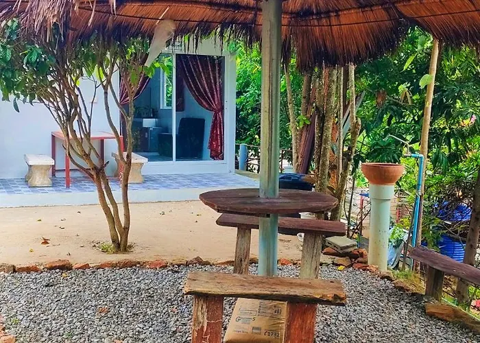 บ้านพัก บ้านไม้หอมรีสอร์ท สวนผึ้ง
