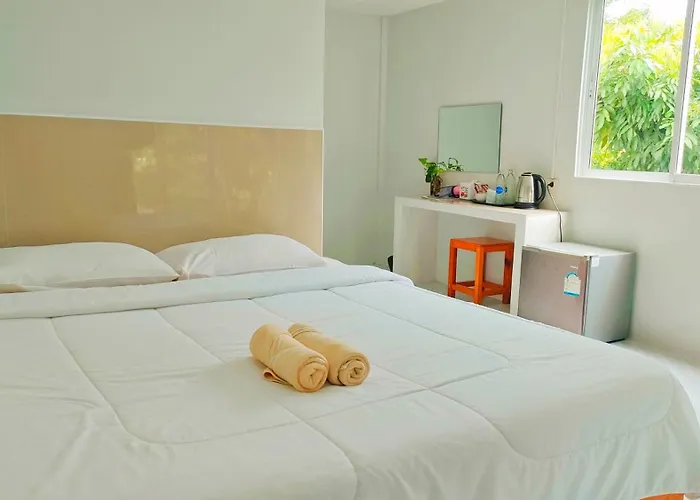บ้านไม้หอมรีสอร์ท 4*