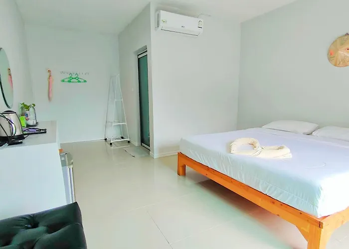 บ้านพัก บ้านไม้หอมรีสอร์ท